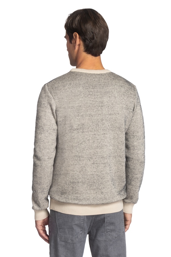 Sweater Casual Adventure