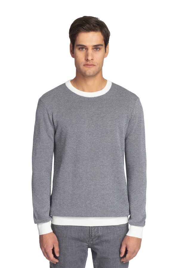 Sweater Casual Adventure