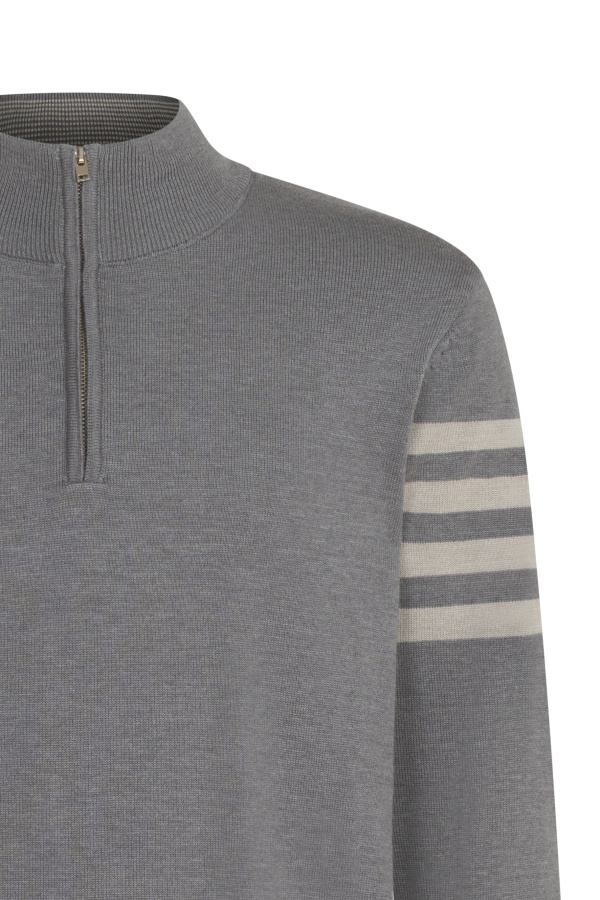 Пуловери Casual Active
