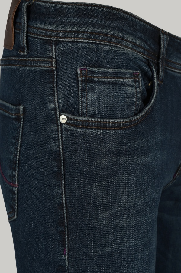 Дънки Casual Adventure Slim