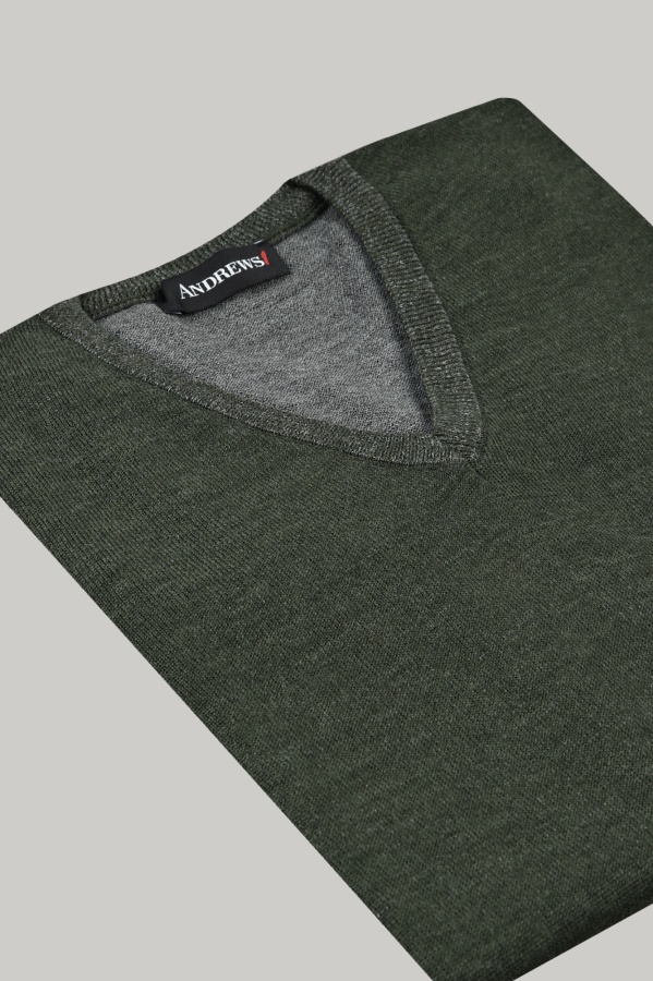 Sweater Casual Adventure