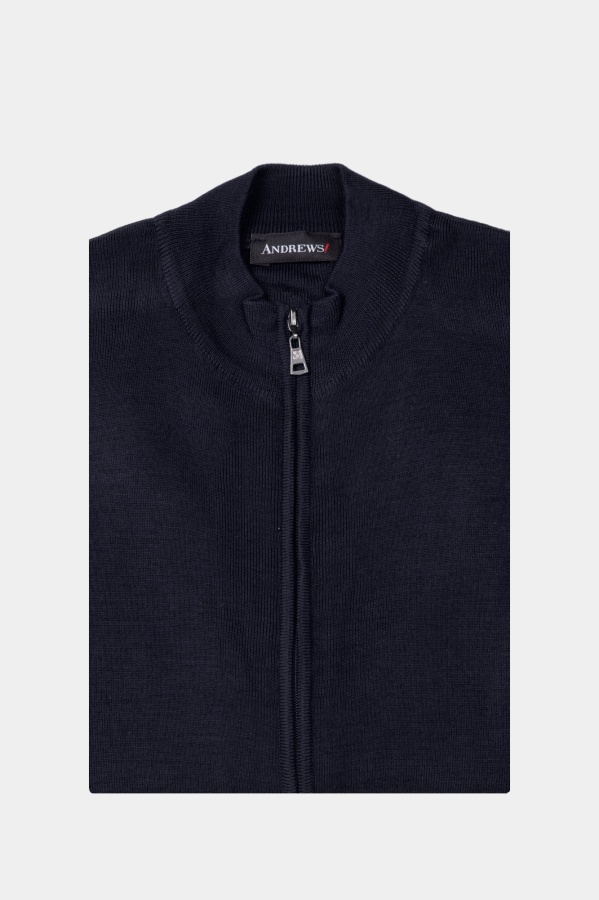 Sweater Casual Adventure