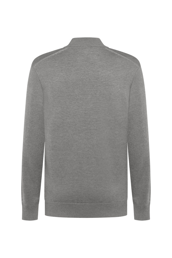 Пуловери Smart